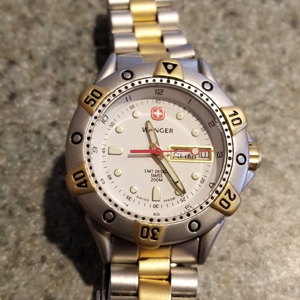 WENGER | SWISS MILITARY WOMENS WATCH - Picture 2 of 3